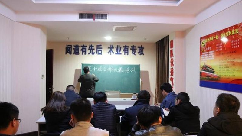 电工技能培训设备主要分为以下几类：