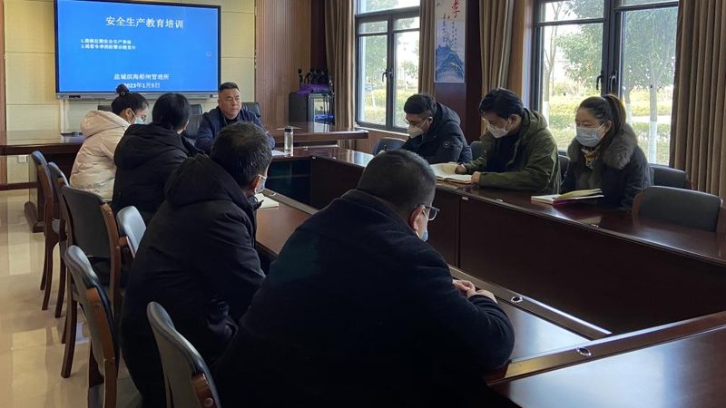 首先，师资力量的评估应关注以下几个方面：